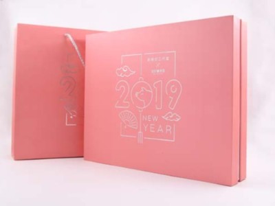 濟南包裝盒廠家為您詳解，化妝品包裝盒有哪些工藝？